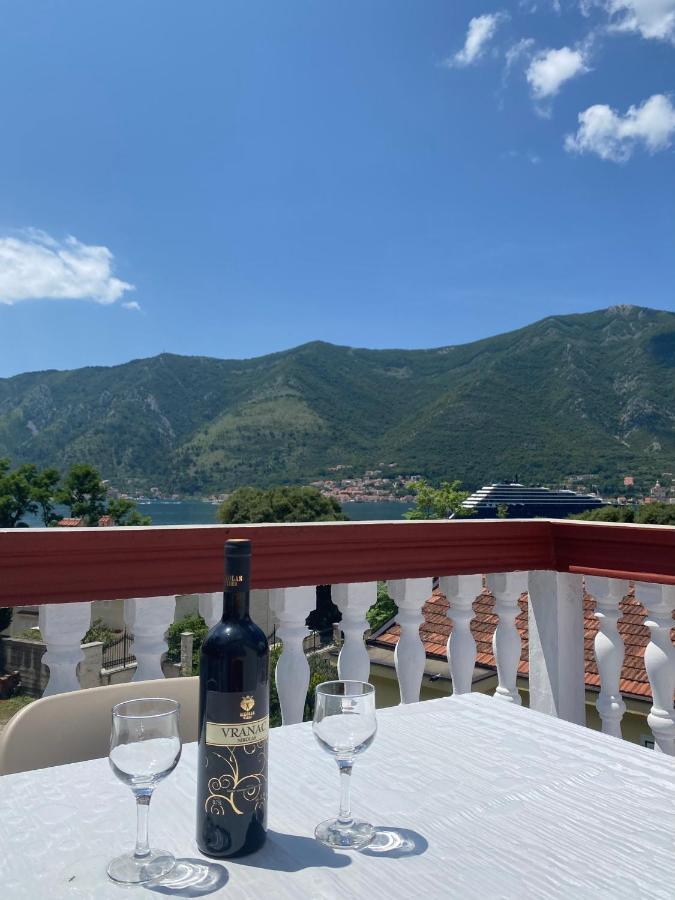 Vasiniko Apartment Kotor Buitenkant foto
